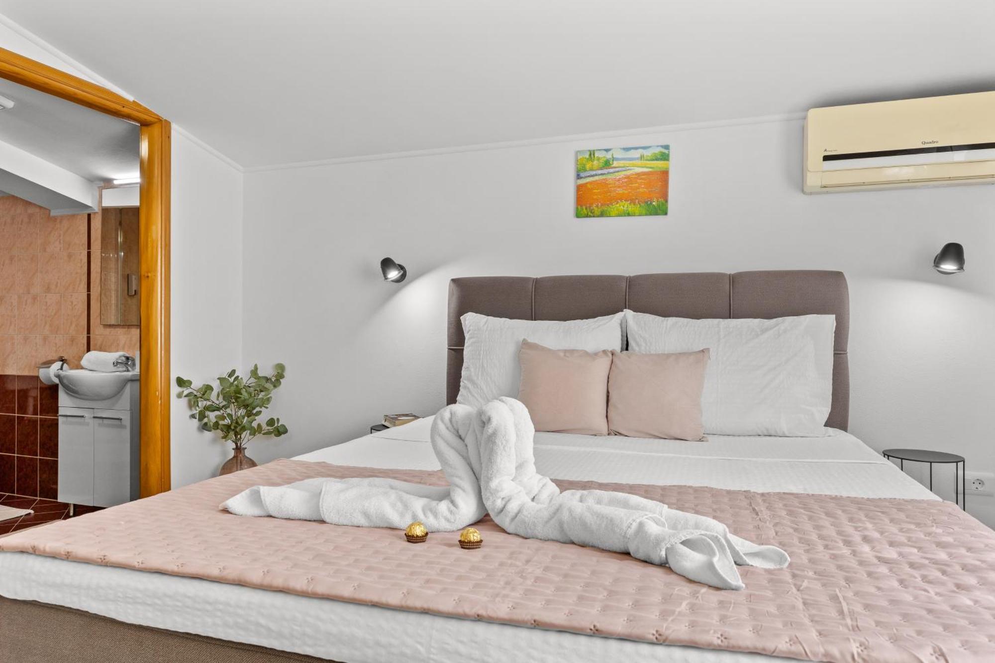 Apartments Gajic Fazana Bagian luar foto